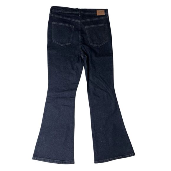 Calvin Klein High Rise Flare Jeans Dark‎ Wash Size 24 Tall NWT - Picture 2 of 4